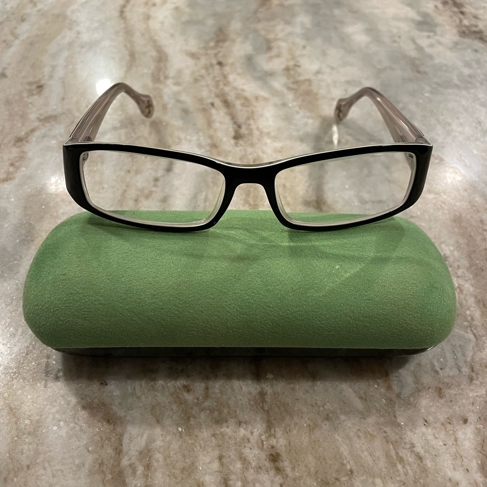 Glasses frame from Ooh-La-La, model THATCHER, with branded case